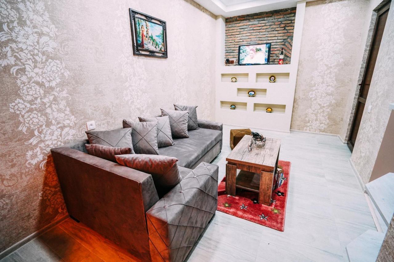 Second House Rustaveli Apartment Tbilisi Exterior foto